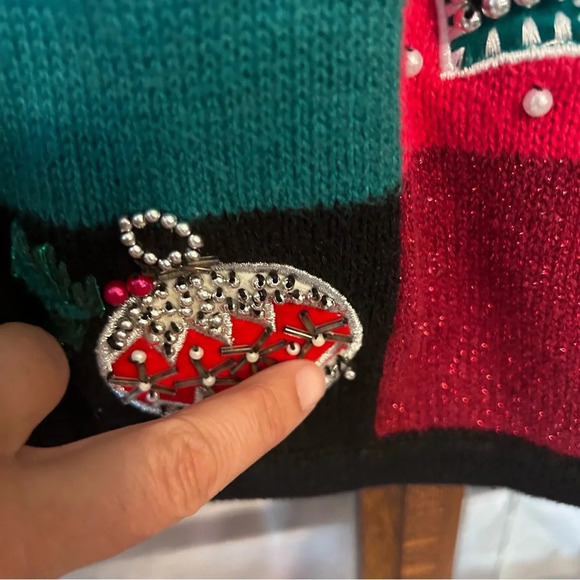 Victoria Jones Women's Medium Patchwork Christmas‎ Holiday Sweater Embellished - Picture 5 of 11